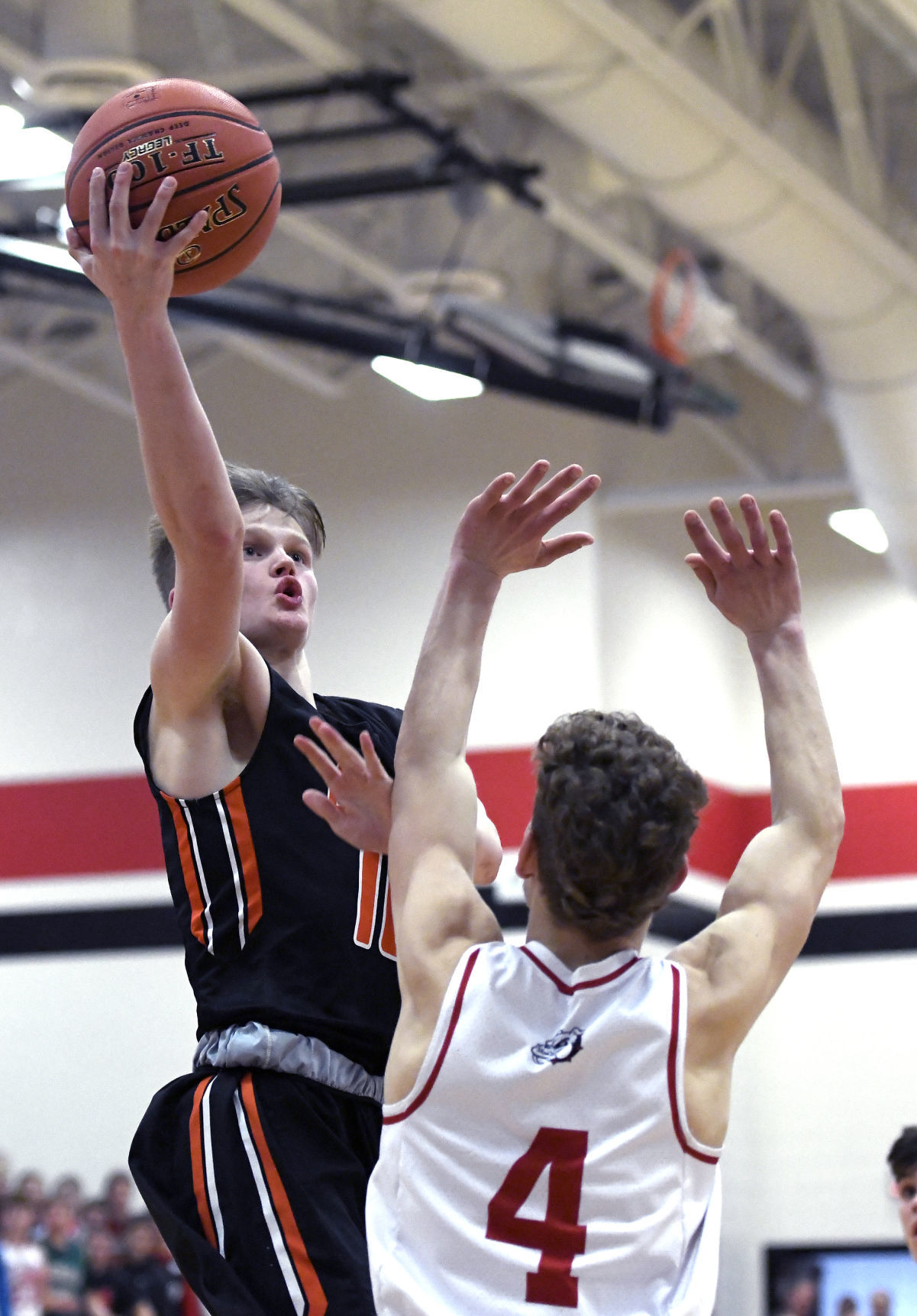 Le Mars hosts Sioux City East